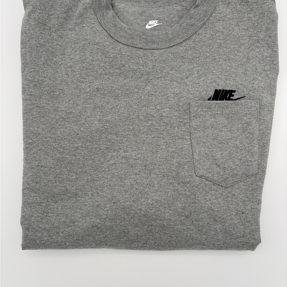 NWT Mens Nike Small Sportswear Premium Essentials Long Sleeve Pocket T Shirt Top - Picture 5 of 7